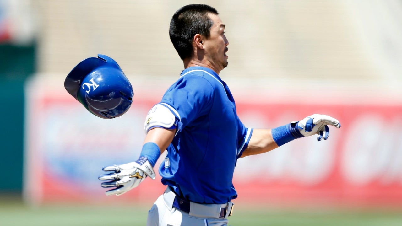 Royals overpowered in Oakland, lose 8-3
